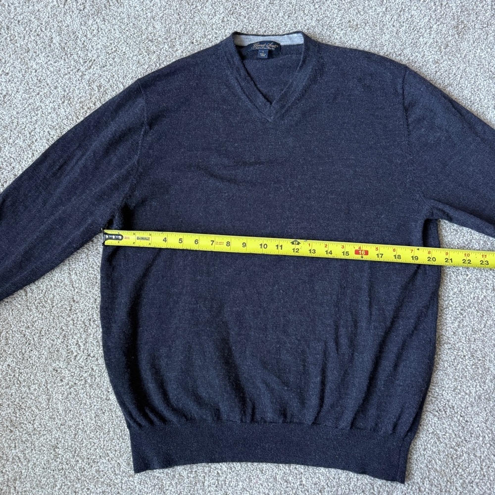 Garret Scott Mens Extra Fine Merino Wool V-Neck Sweater Dark Grey - Picture 5 of 9